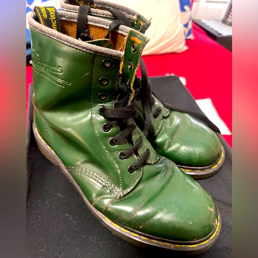 DR MARTENS !!